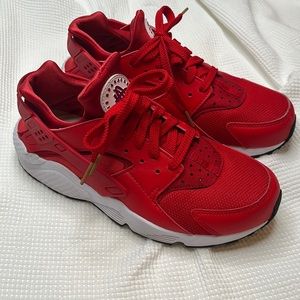Red & White Nike Air Huaraches, Size 8 in Women